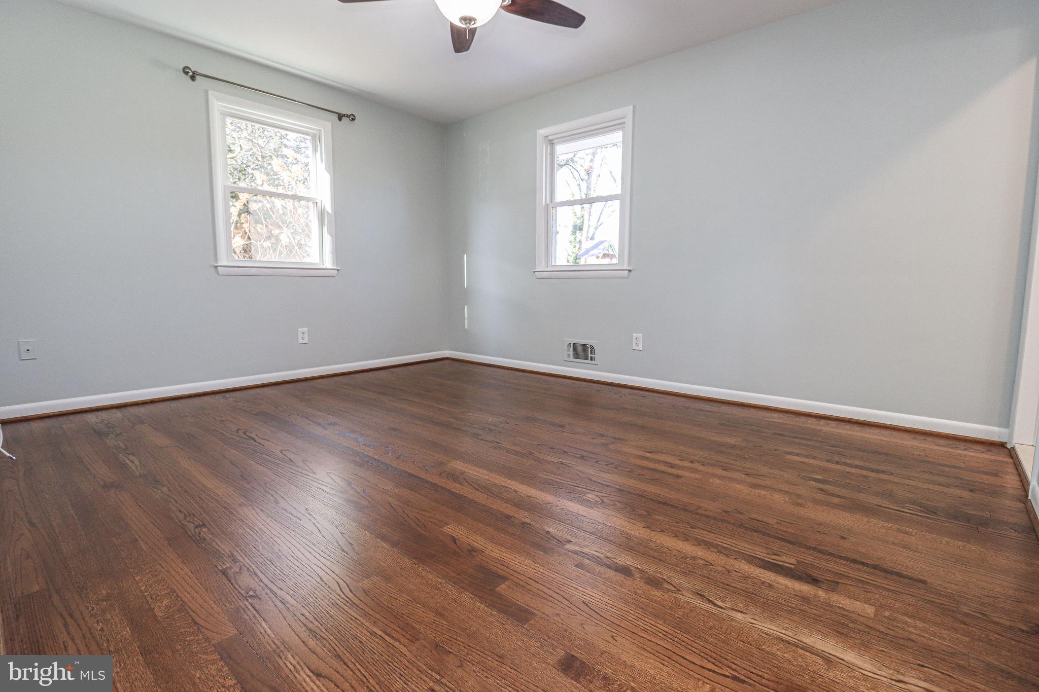 38 Redwood Road Severna Park, MD 21146 - Photo 26 of 41 3rd bedroom