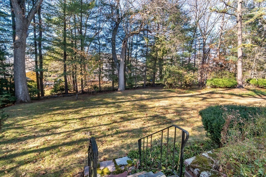 12 Lantern Road Belmont, MA 02478 - Photo 4 of 16