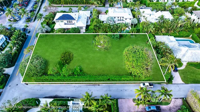 $16,100,000 | 1333 North Lake Way, Palm Beach, FL 33480