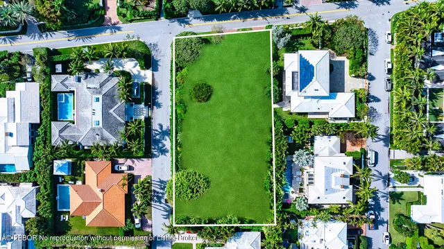 $16,100,000 | 1333 North Lake Way, Palm Beach, FL 33480