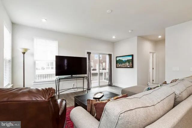 $3,100 | 1595 Meadowlark Glen Road, Dumfries, VA 22026