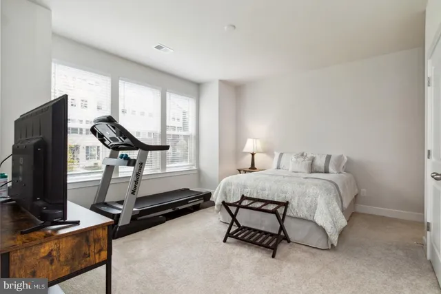 $3,100 | 1595 Meadowlark Glen Road, Dumfries, VA 22026