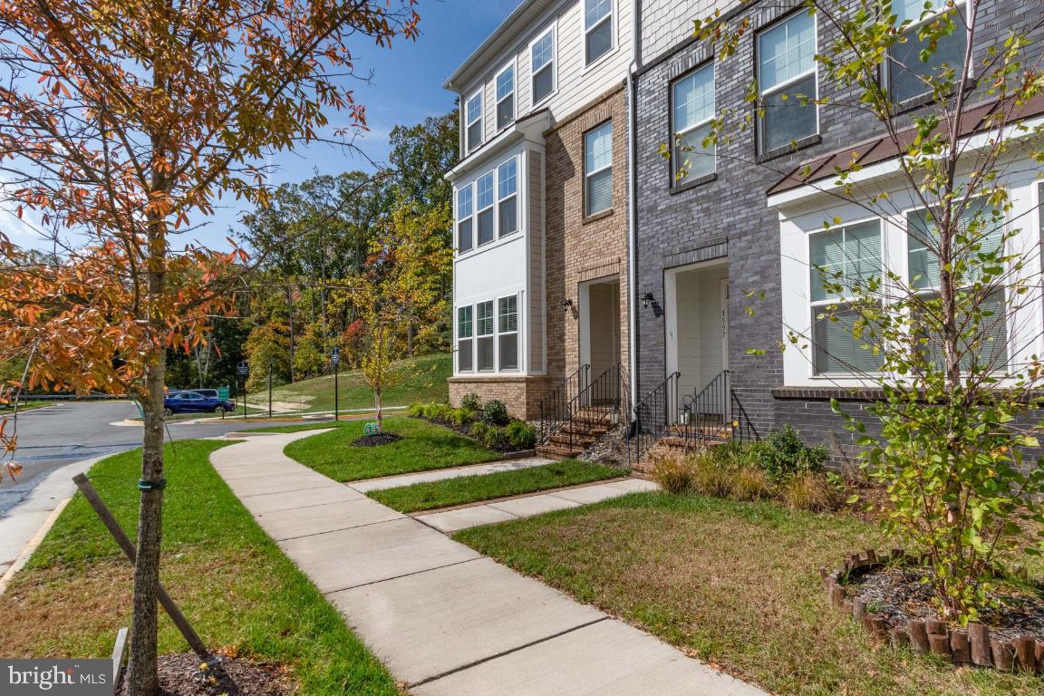 1595 Meadowlark Glen Road Dumfries, VA 22026 - Photo 2 of 47