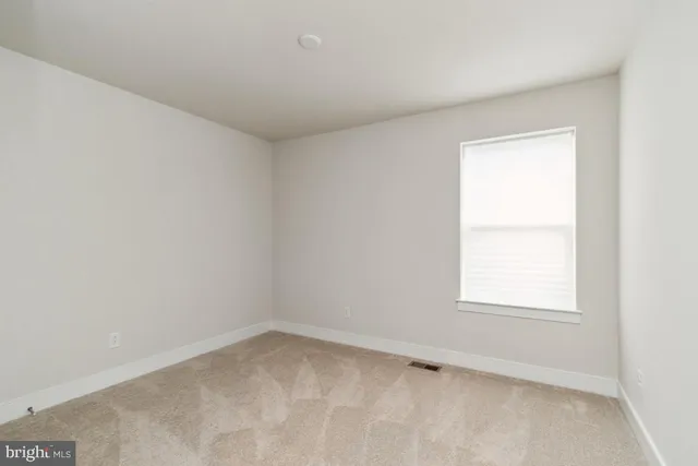 $3,100 | 1595 Meadowlark Glen Road, Dumfries, VA 22026