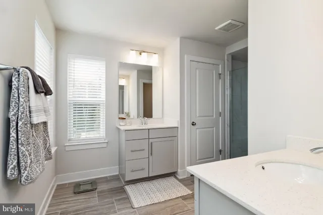 $3,100 | 1595 Meadowlark Glen Road, Dumfries, VA 22026