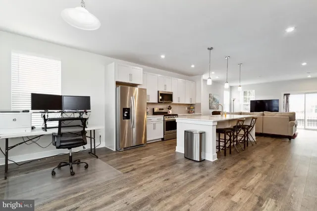 $3,100 | 1595 Meadowlark Glen Road, Dumfries, VA 22026