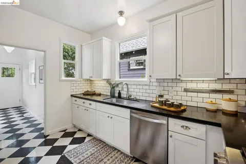 $749,000 | 1357 East 25th Street, Oakland, CA 94606