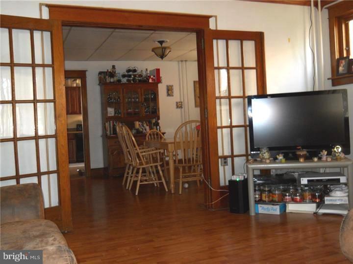 1501 New Holland Road Shillington, PA 19607 - Photo 3 of 8 Living Room