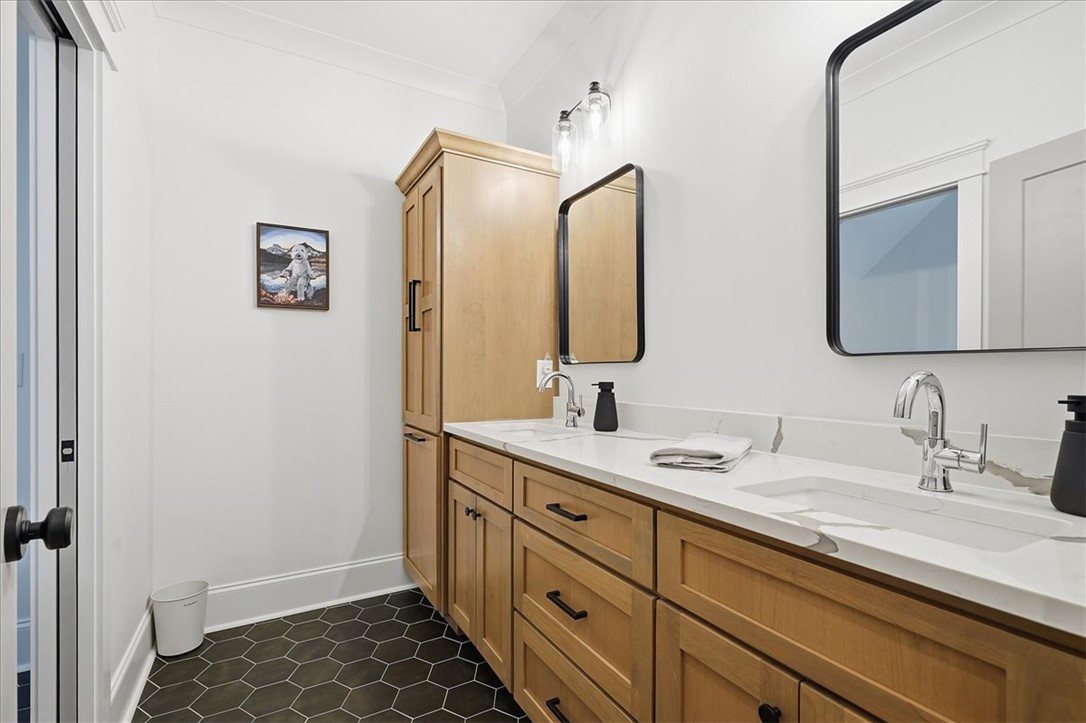 724 Red Hill Road Pickens, SC 29671 - Photo 27 of 50 2nd full bathroom-upper level