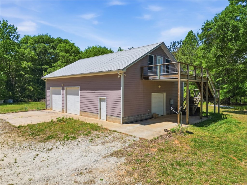 724 Red Hill Road Pickens, SC 29671 - Photo 35 of 50 Large shop with full apartment above