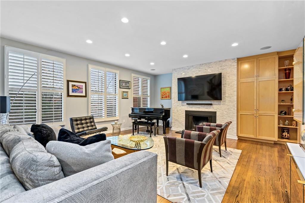 414 Schenley Road Pittsburgh, PA 15217 - Photo 12 of 41 Gallery Image 12