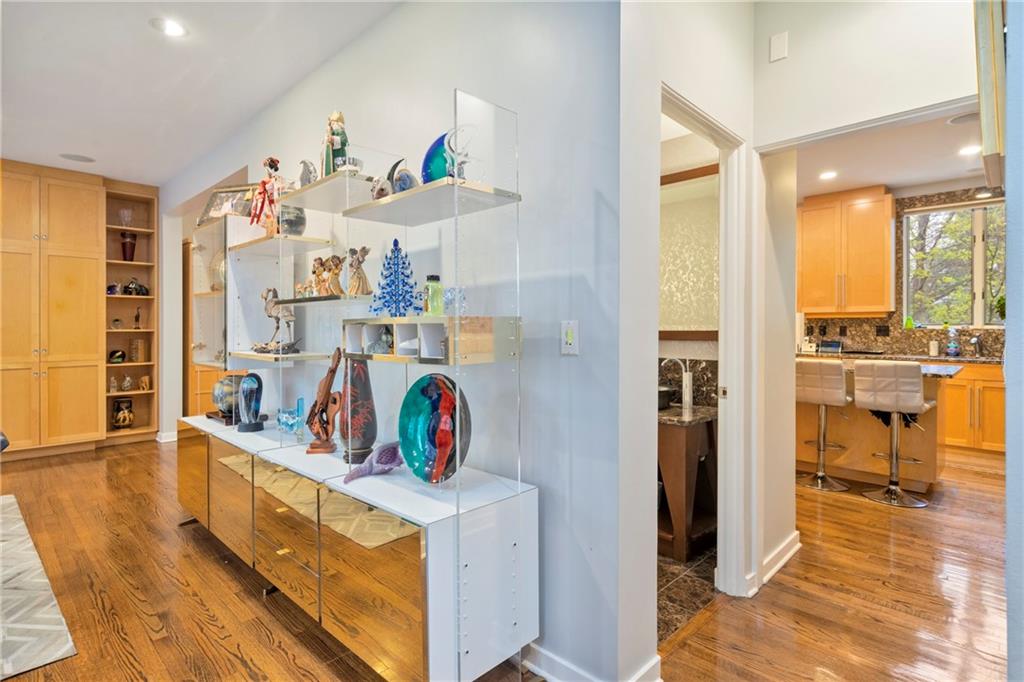 414 Schenley Road Pittsburgh, PA 15217 - Photo 6 of 41 Gallery Image 6
