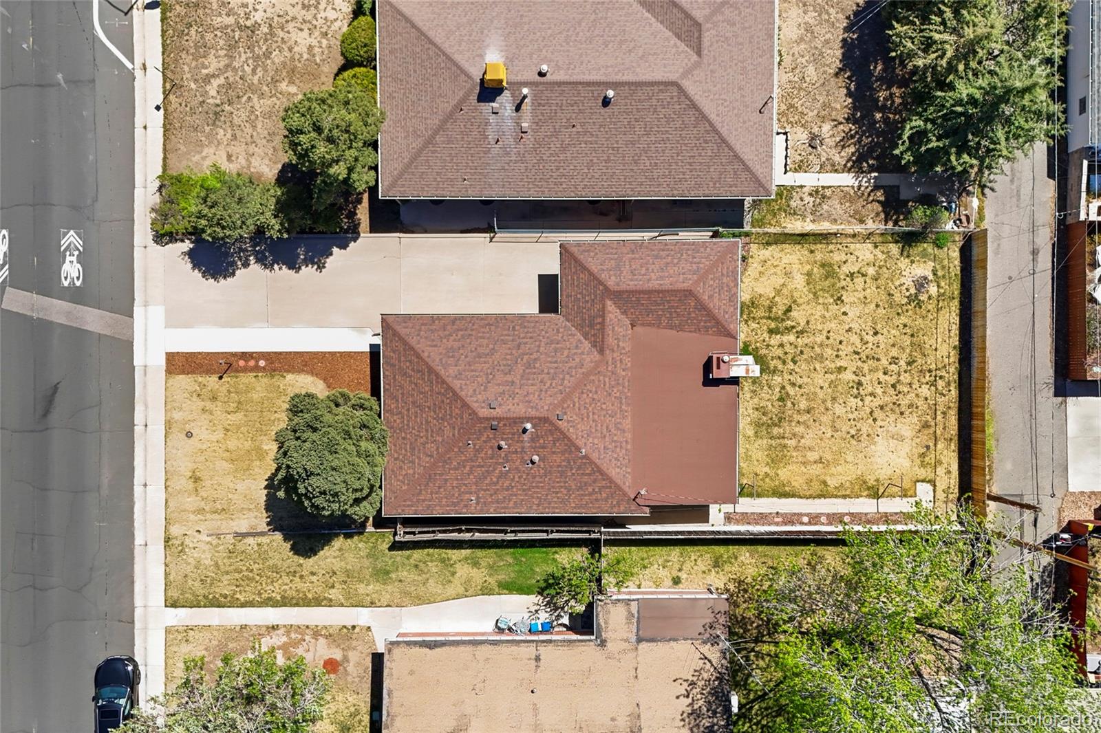 385 South Kearney Street Denver, CO 80224 - Photo 41 of 43 an aerial view of a house with a yard