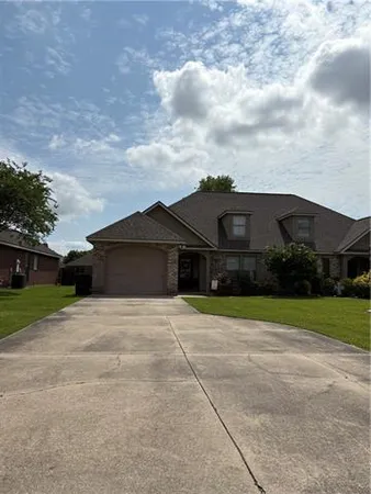 $1,450 | 42114 Gardens Boulevard, Unit B, Hammond, LA 70403