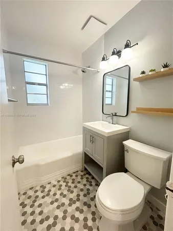 $2,400 | 7865 Southwest 57th Avenue, Unit 47C, Miami, FL 33143