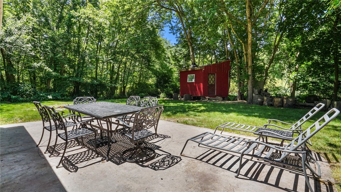 69 Junction Street Warwick, RI 02889 - Photo 18 of 26