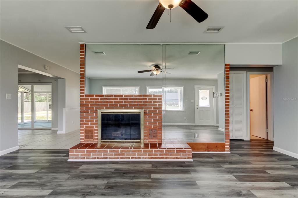4412 Carlyle Road Tampa, FL 33615 - Photo 5 of 49 Fireplace