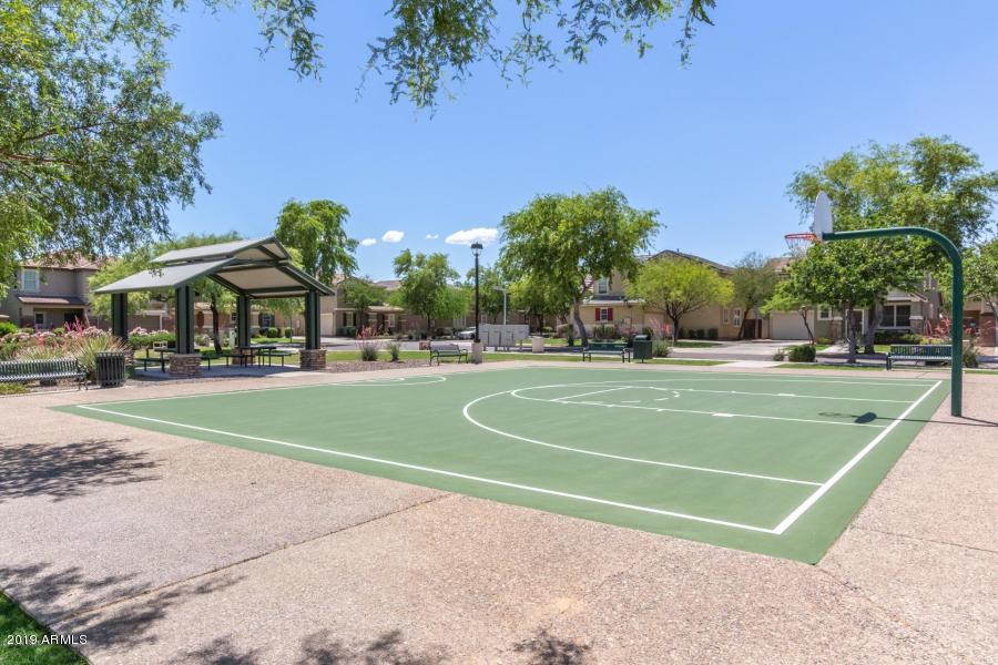 2327 East Pecan Road Phoenix, AZ 85040 - Photo 24 of 30 basketball court
