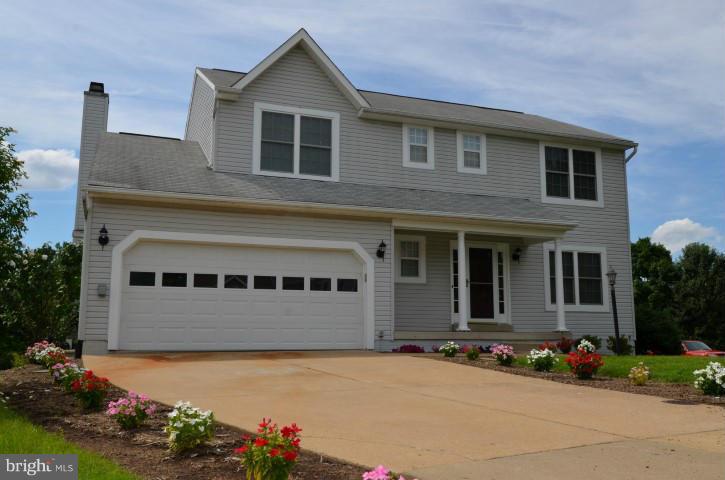 10499 Labrador Loop Manassas, VA 20112 - Photo 1 of 18 Exterior (Front)
