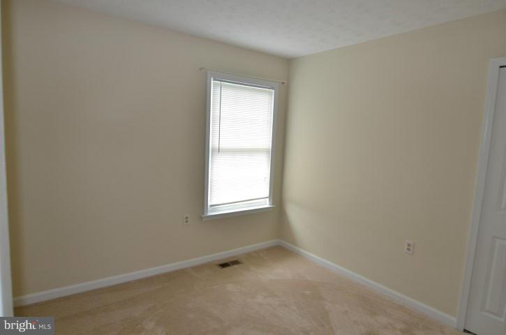 10499 Labrador Loop Manassas, VA 20112 - Photo 14 of 18 Bedroom