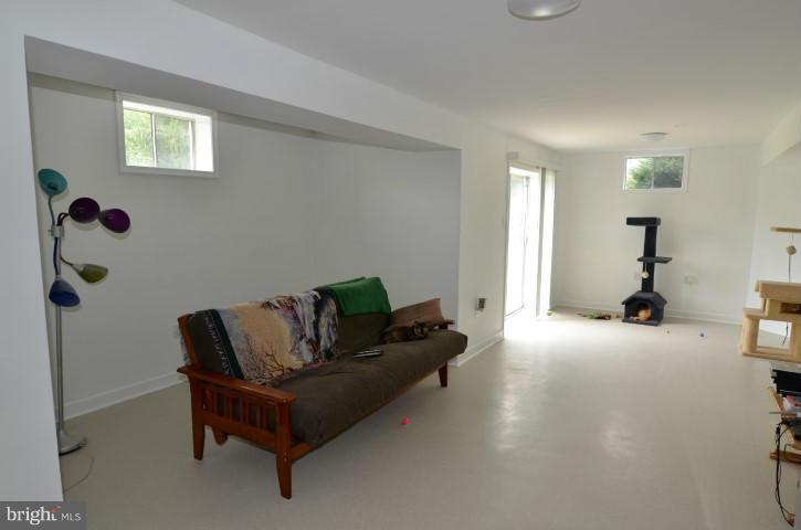 10499 Labrador Loop Manassas, VA 20112 - Photo 17 of 18 Basement