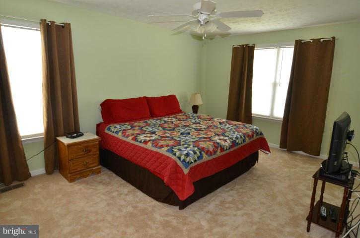 10499 Labrador Loop Manassas, VA 20112 - Photo 9 of 18 Bedroom (Master)