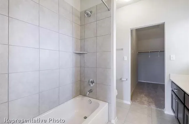 $1,850 | 307 Insider Loop, Elgin, TX 78621