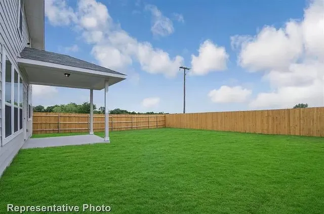 $1,850 | 307 Insider Loop, Elgin, TX 78621
