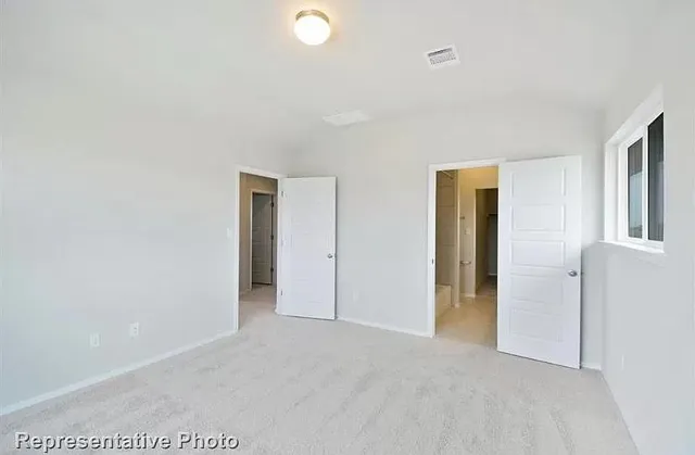 $1,850 | 307 Insider Loop, Elgin, TX 78621