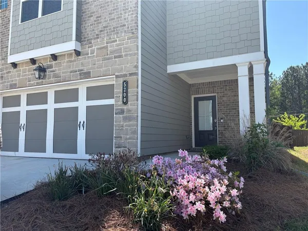 $2,500 | 5200 Fox Den Road, Oakwood, GA 30566