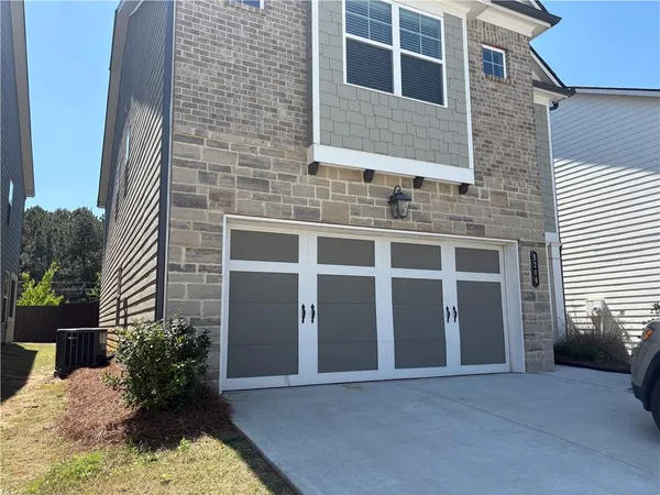 $2,500 | 5200 Fox Den Road, Oakwood, GA 30566