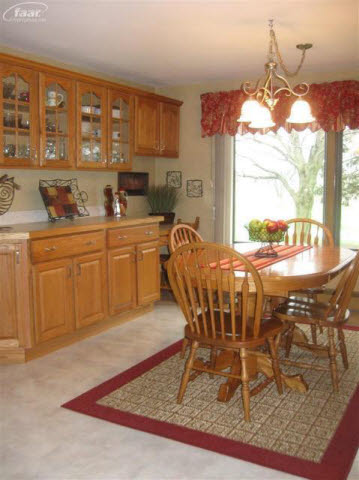 5012 Lahring Road Linden, MI 48451 - Photo 4 of 14 20229825-3.JPG