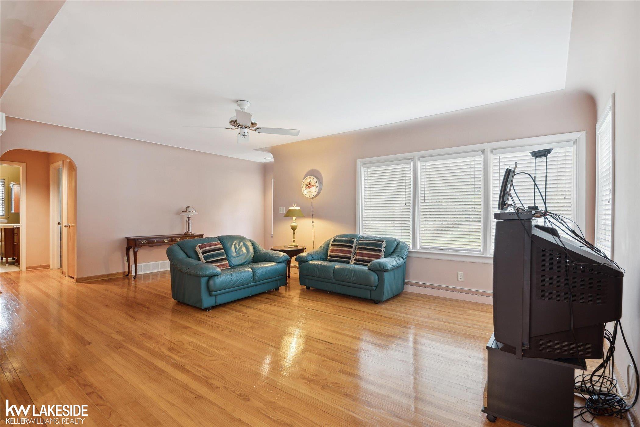 450 North Baldwin Road Oxford, MI 48371 - Photo 4 of 9 50109667-3.JPG