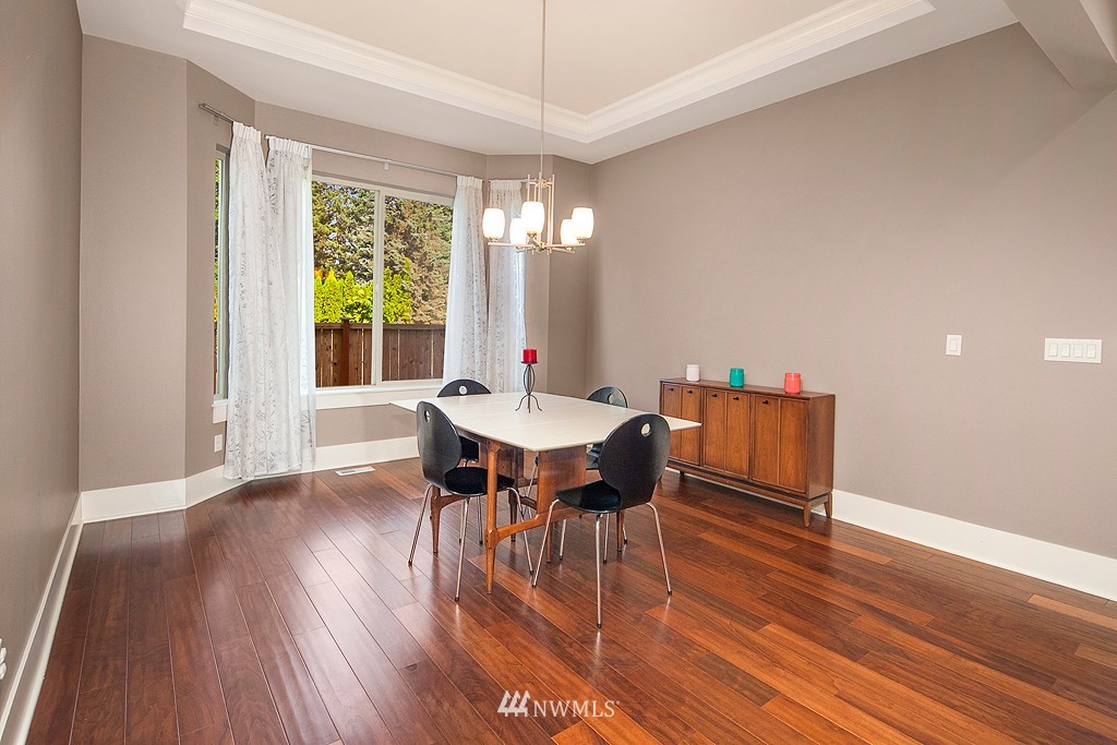 16204 Southeast 135th Place Renton, WA 98059 - Photo 4 of 22 Gallery Image 4