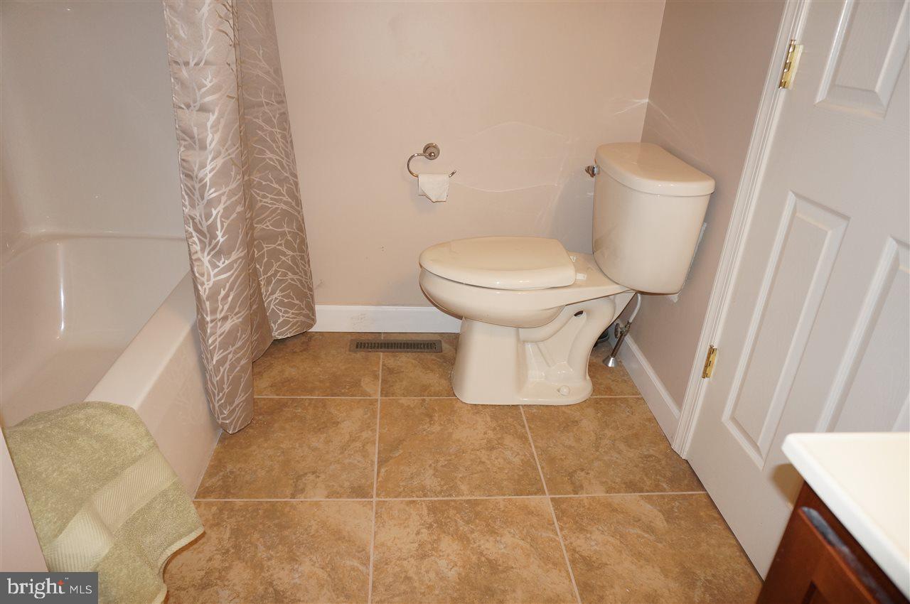 177 Oaklea Road Harrisburg, PA 17110 - Photo 13 of 24 Gallery Image 13