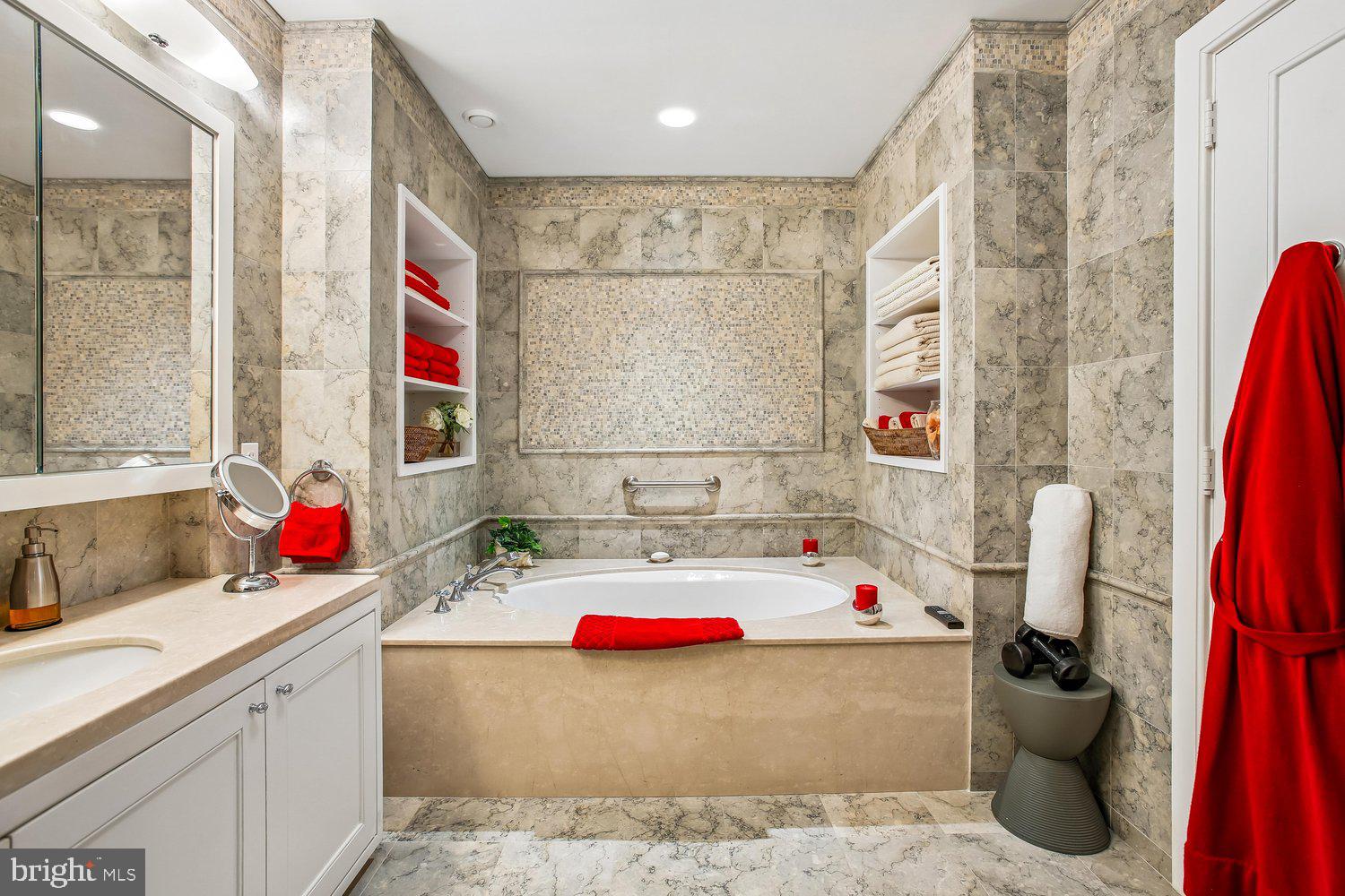 700 Belgrove Road McLean, VA 22101 - Photo 28 of 86 Primary Bath