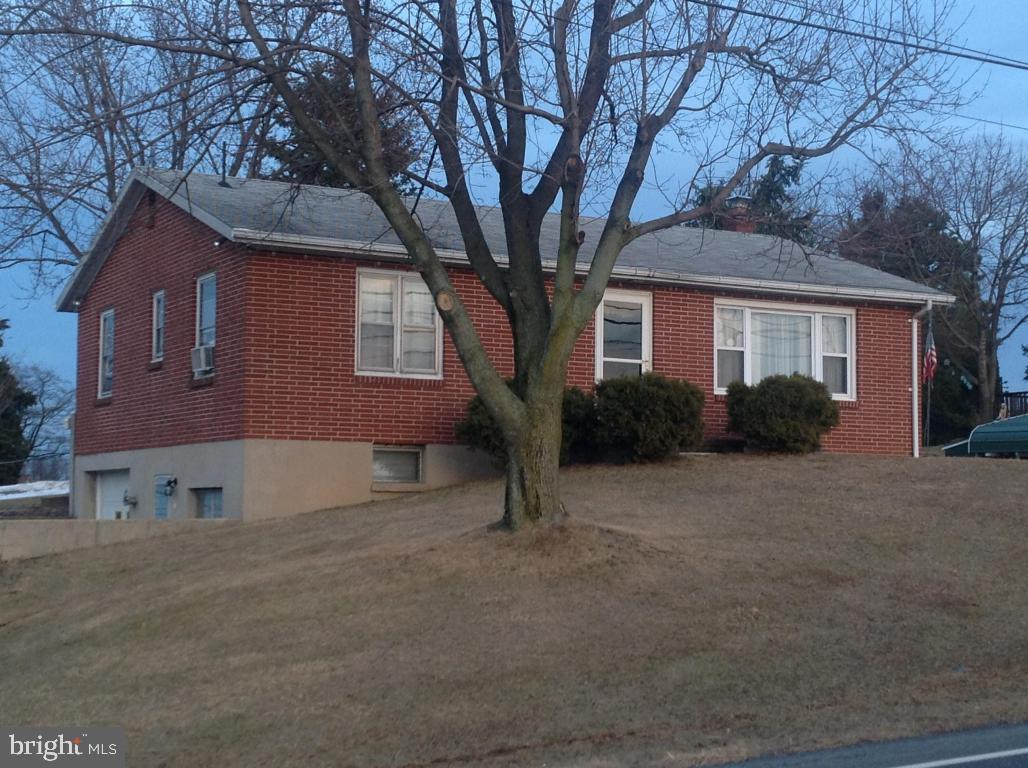 958 Mt Zion Road Lebanon, PA 17046 - Photo 1 of 17 Gallery Image 1