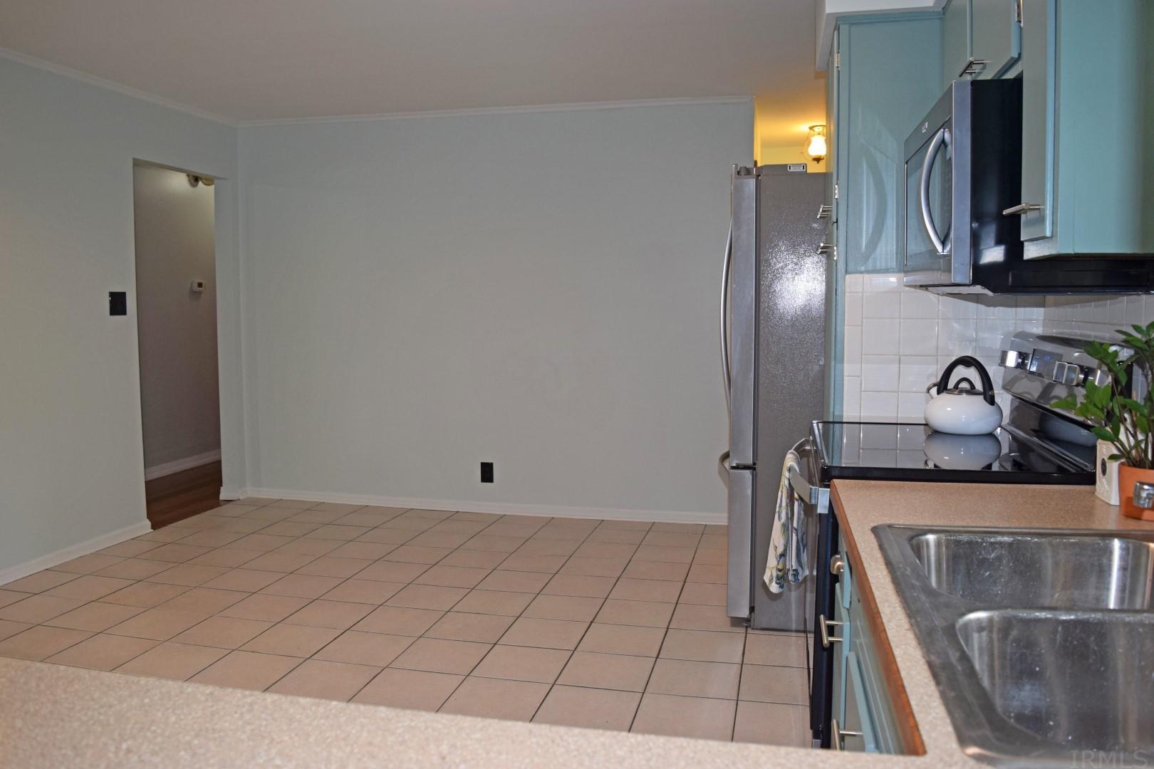 3753 Stringtown Road Evansville, IN 47711 - Photo 10 of 30 Gallery Image 10