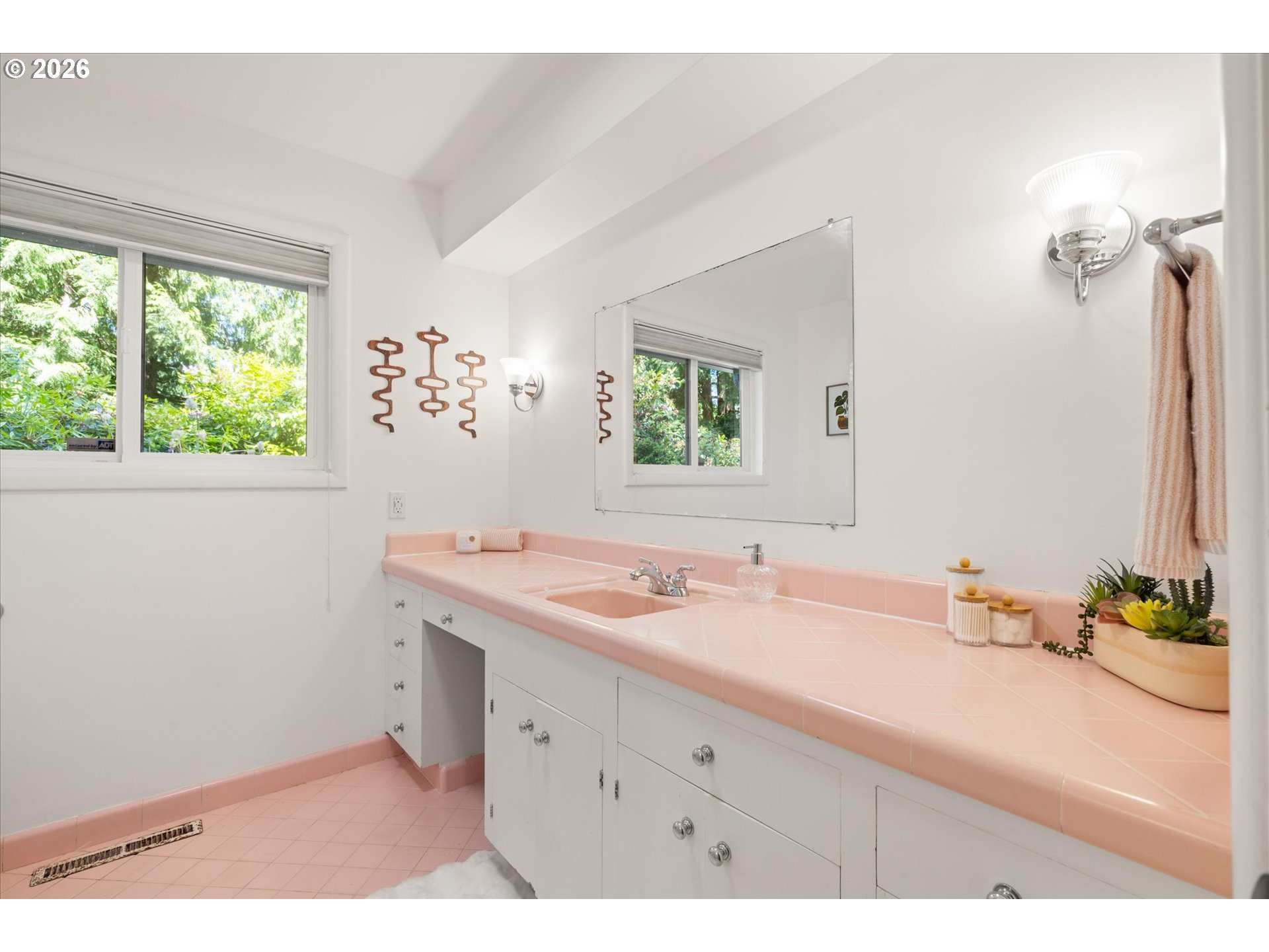 4922 Southwest Barnes Road Portland, OR 97221 - Photo 28 of 44 Gallery Image 28