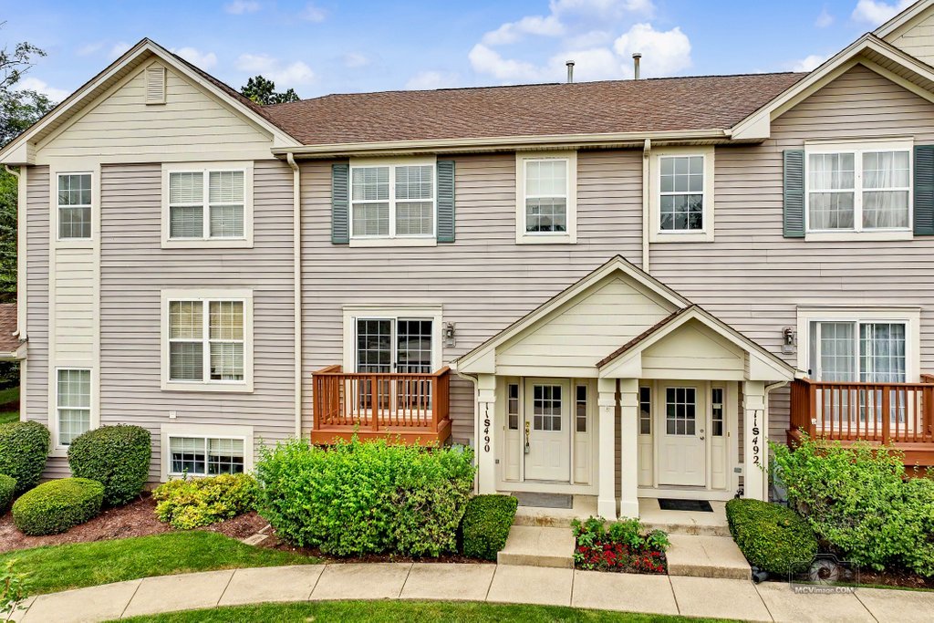 11S490 Rachael Court Lemont, IL 60439 - Photo 4 of 33 Gallery Image 4