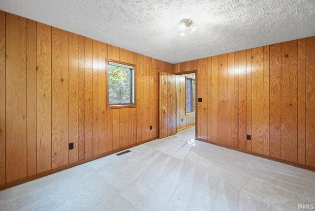 $575,000 | 7150 Robert Ross Lane, West Lafayette, IN 47906