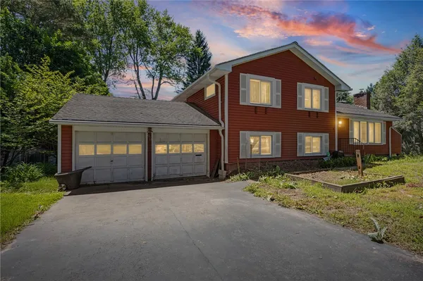 $250,000 | 90 Hotchkiss Circle, Penfield, NY 14526