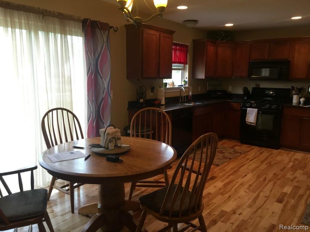 23250 Northline Road Taylor, MI 48180 - Photo 4 of 29 009.jpg