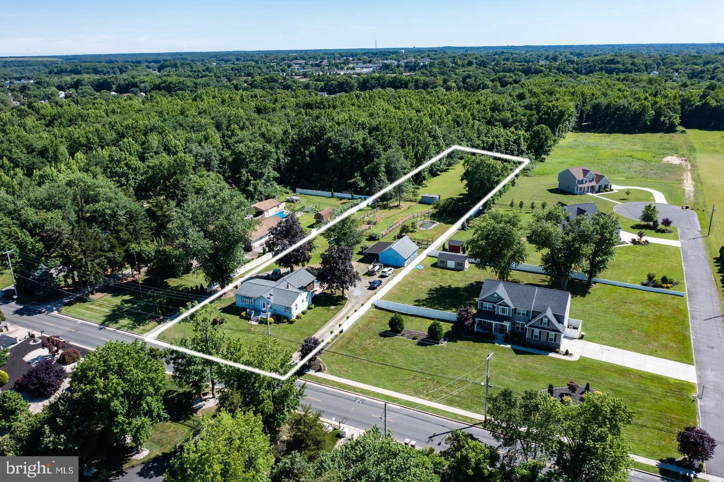 98 Kelly Driver Road Clementon, NJ 08021 - Photo 1 of 40 an aerial view of a house
