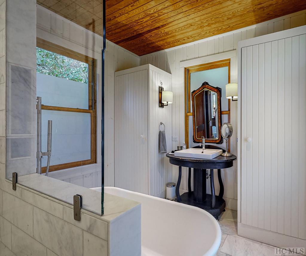 430 Satulah Road Highlands, NC 28741 - Photo 34 of 49 Gallery Image 34
