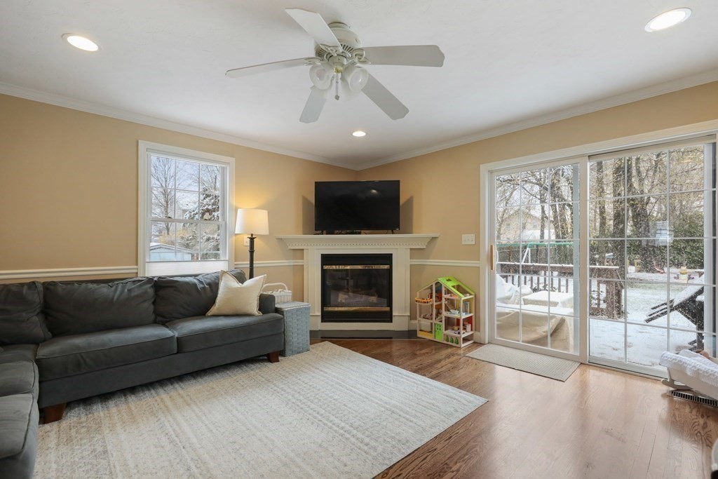 110 Maple Street, Unit 110 Needham, MA 02492 - Photo 12 of 23