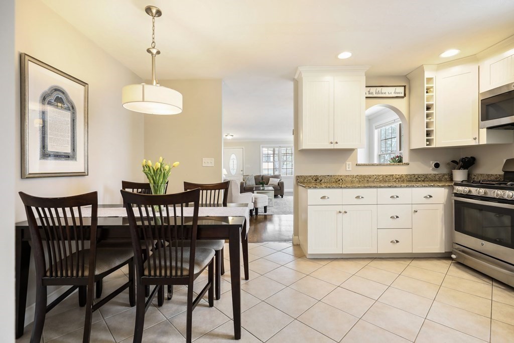 110 Maple Street, Unit 110 Needham, MA 02492 - Photo 13 of 23