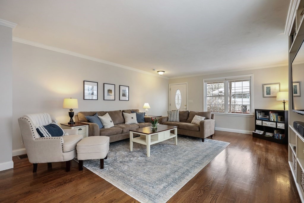 110 Maple Street, Unit 110 Needham, MA 02492 - Photo 8 of 23