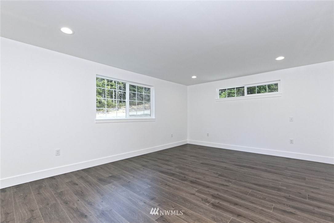 1590 East McReavy Road Union, WA 98592 - Photo 10 of 23 Gallery Image 10