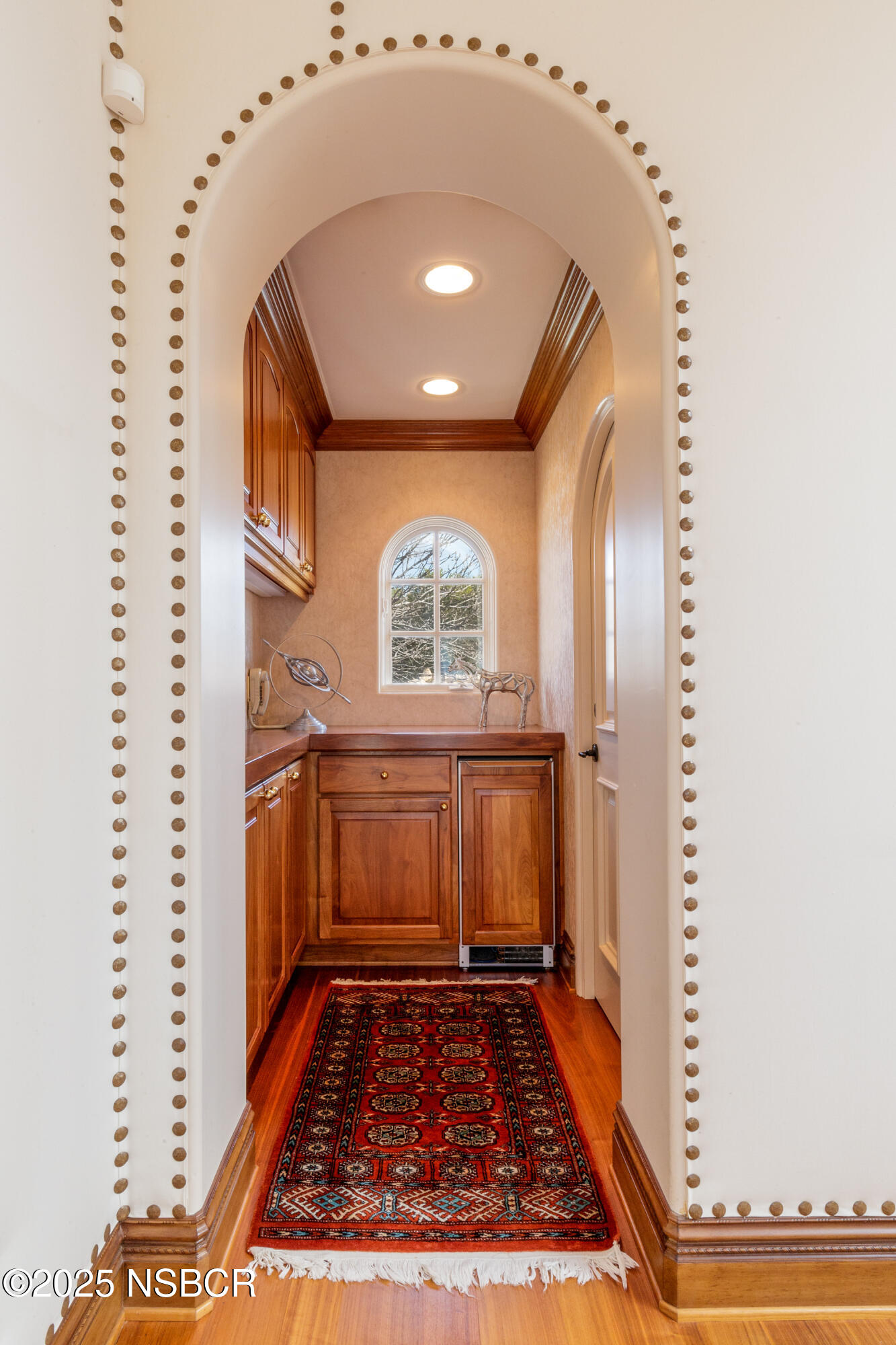 9985 Alisos Canyon Road Los Alamos, CA 93440 - Photo 16 of 25 a view of a hallway with windows